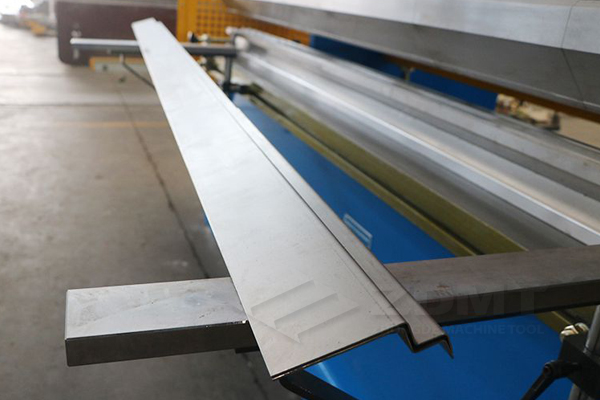 折弯工件.jpg 折弯工件.jpg